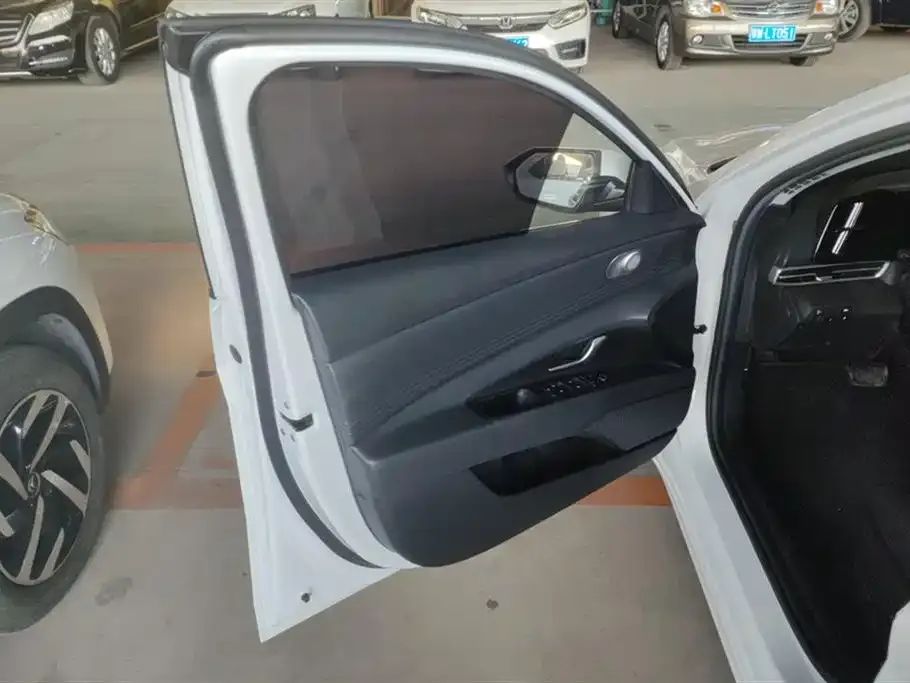 Hyundai Elantra 2021 из CN, фото 7