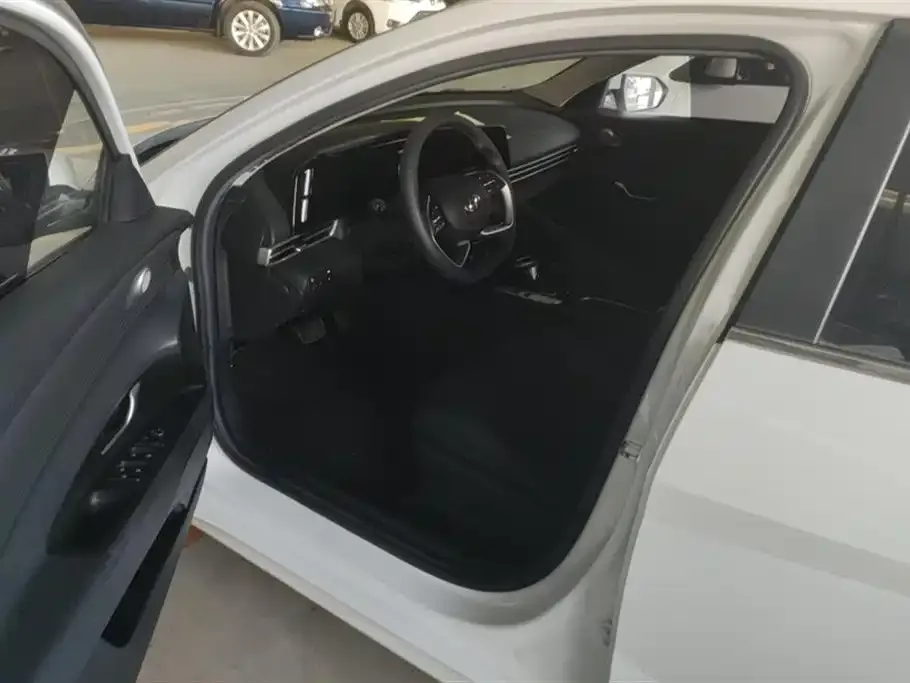 Hyundai Elantra 2021 из CN, фото 5