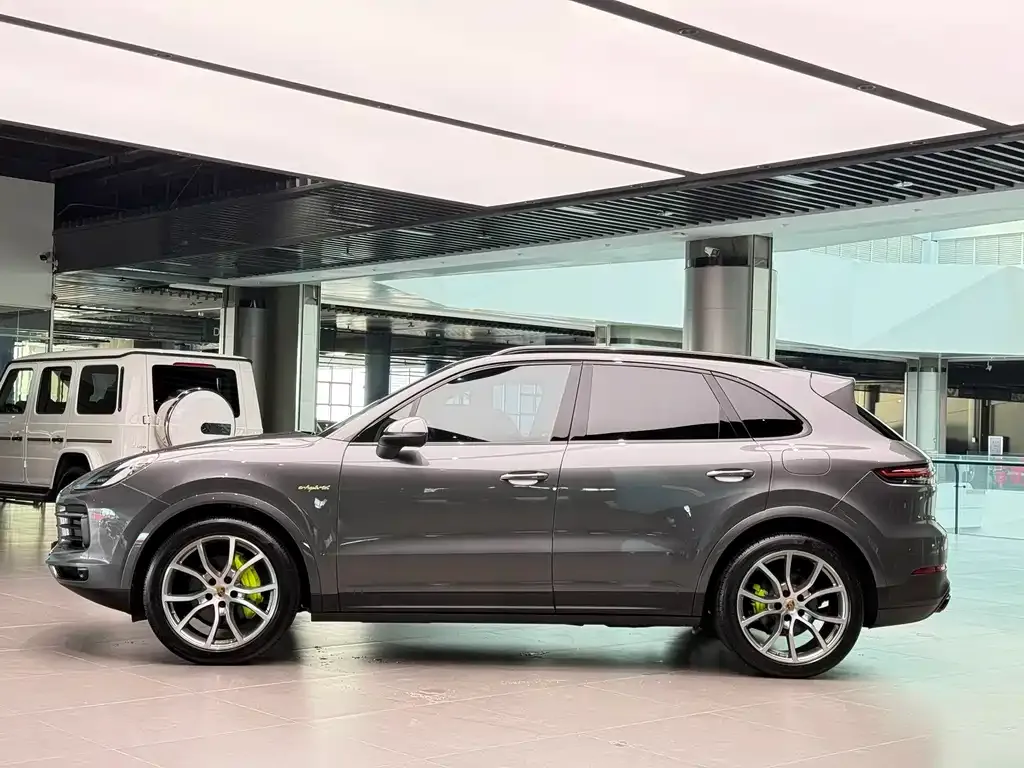 Porsche Cayenne Hybrid 2022 из CN, фото 3