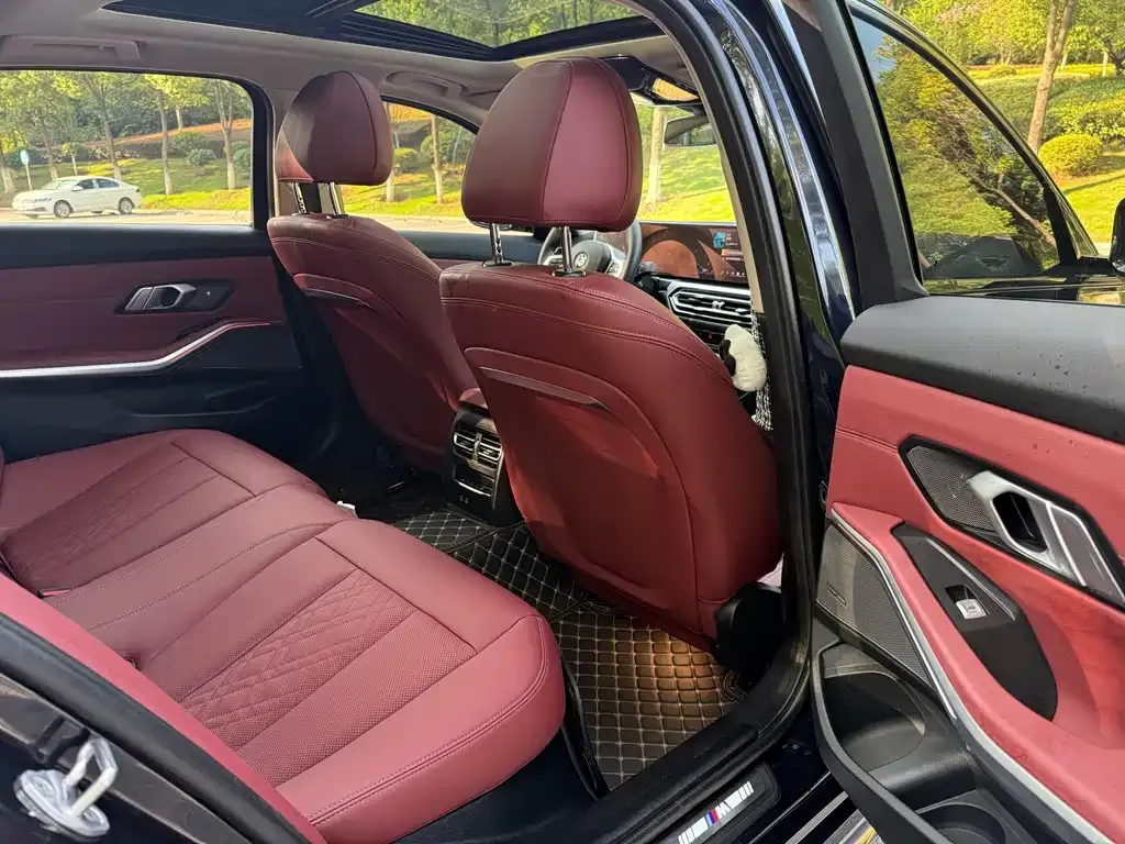BMW 3 Series 2023 из CN, фото 5