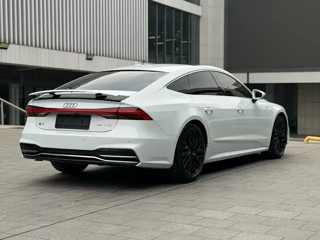 Audi A7 2021 из CN, фото 5