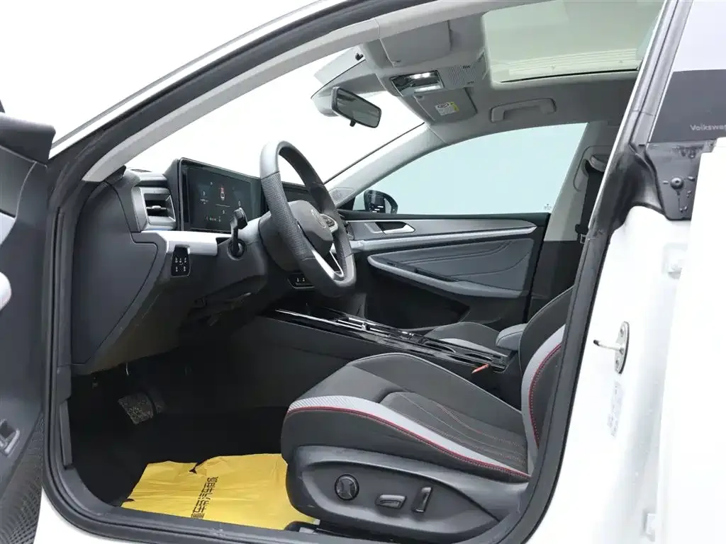 Volkswagen Lamando 2024 из CN, фото 10