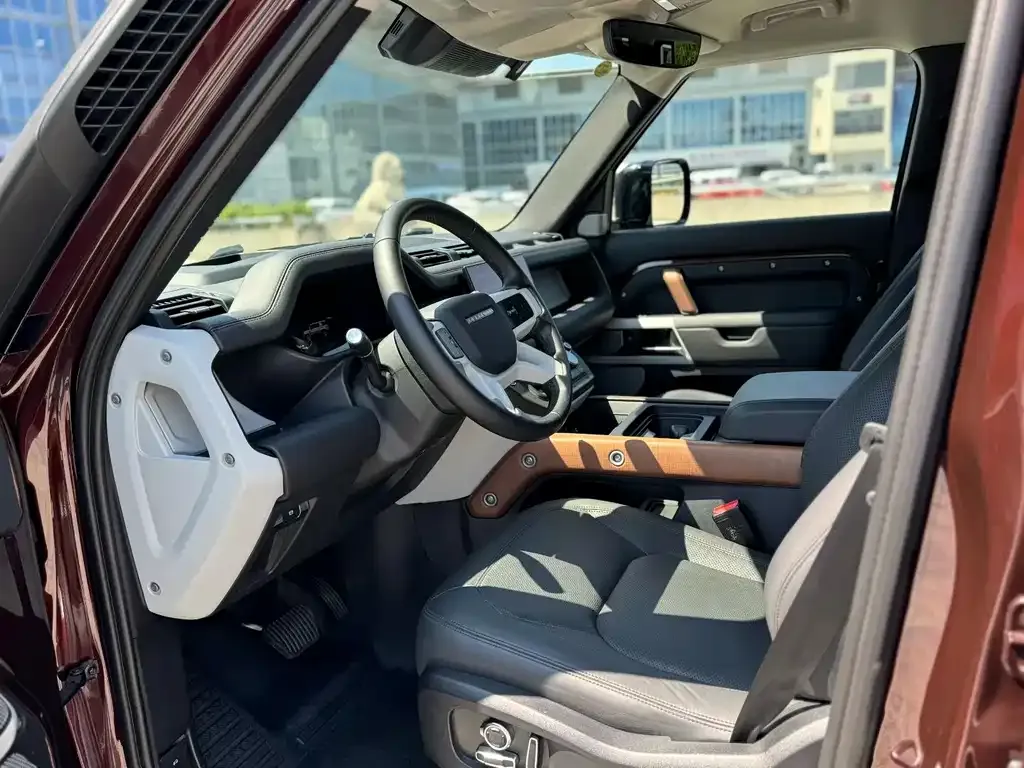 Land Rover Defender 2023 из CN, фото 3