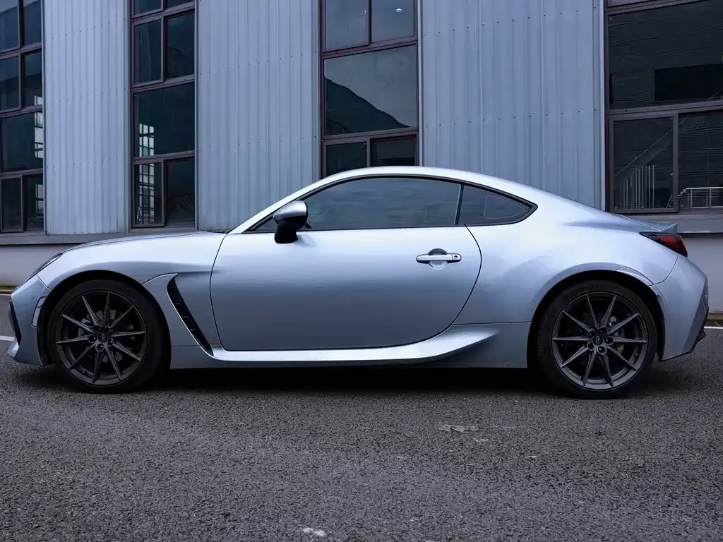 Subaru BRZ 2022 из CN, фото 10