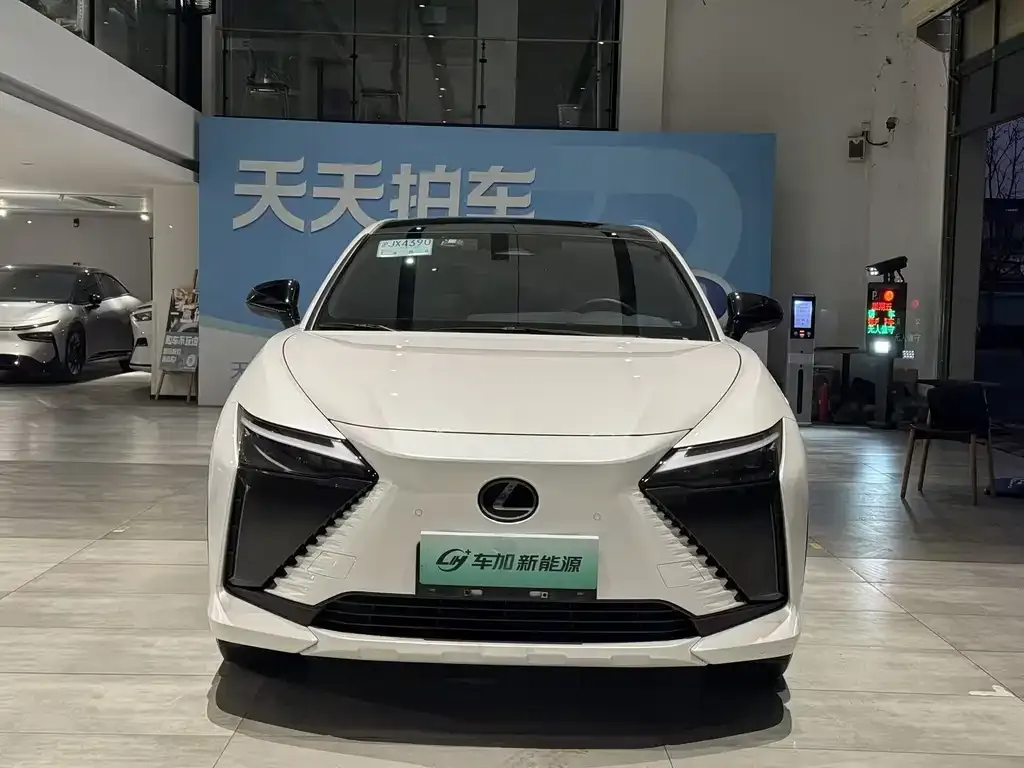 Lexus RZ 2023 из CN, фото 2