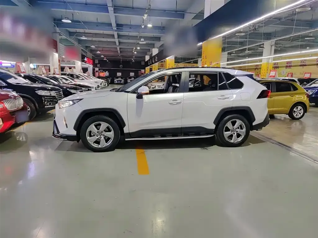 Toyota RAV4 2021 из CN, фото 5