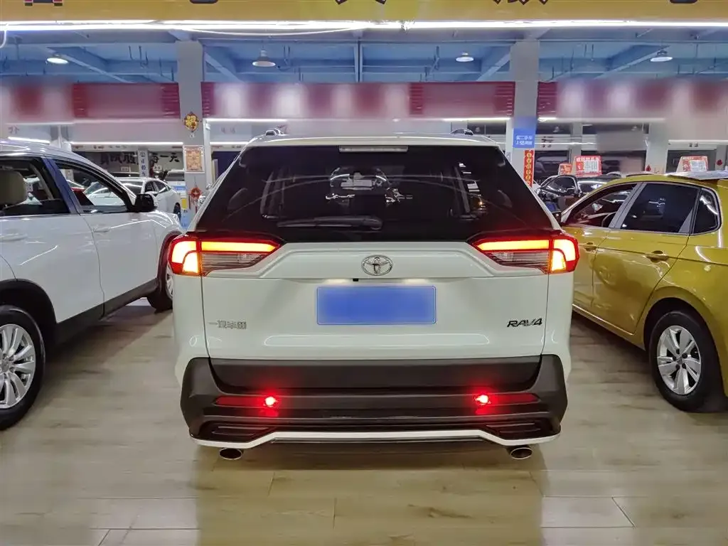 Toyota RAV4 2021 из CN, фото 6
