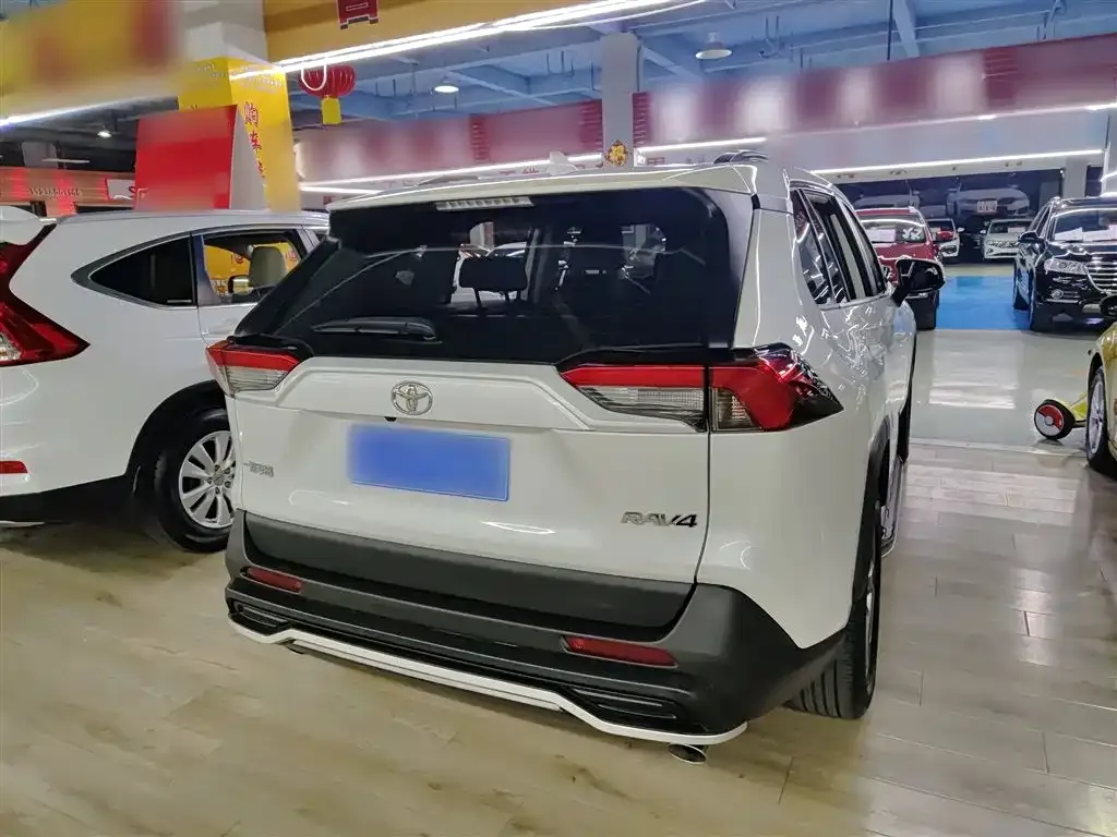 Toyota RAV4 2021 из CN, фото 7