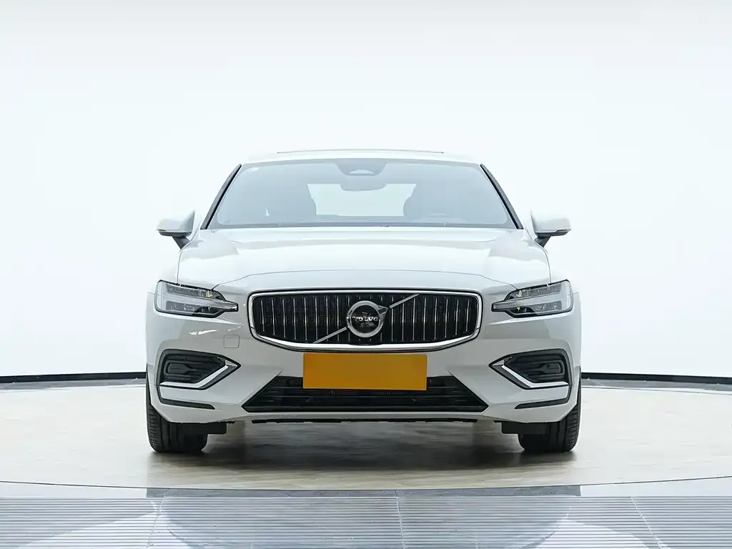 Volvo S60 2026 из CN, фото 3