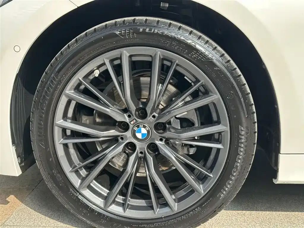 BMW 3 Series 2024 из CN, фото 7