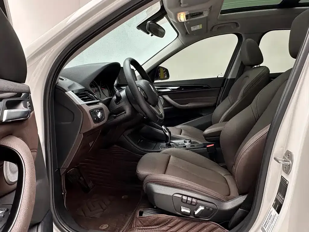 BMW X1 2021 из CN, фото 7