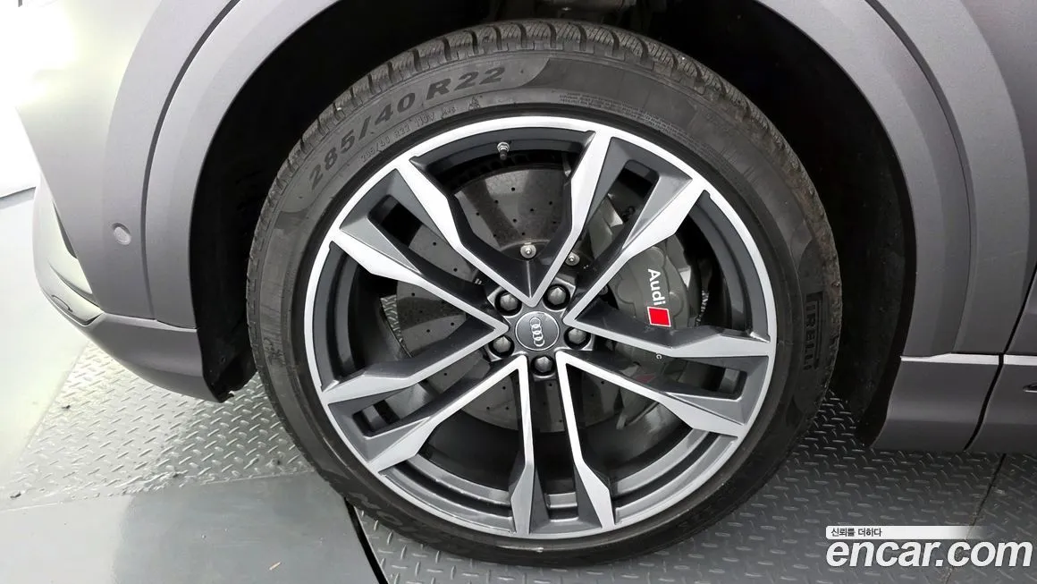 Audi SQ8 2021 из KR, фото 6