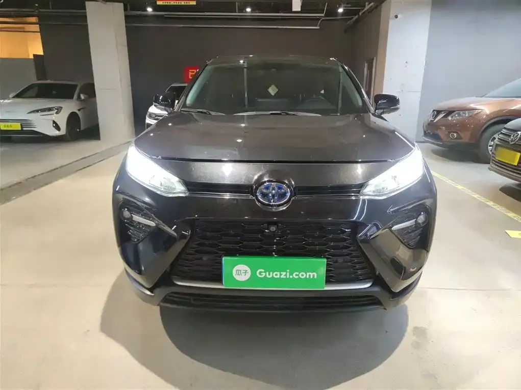 Toyota Wildlander 2022 из CN, фото 2