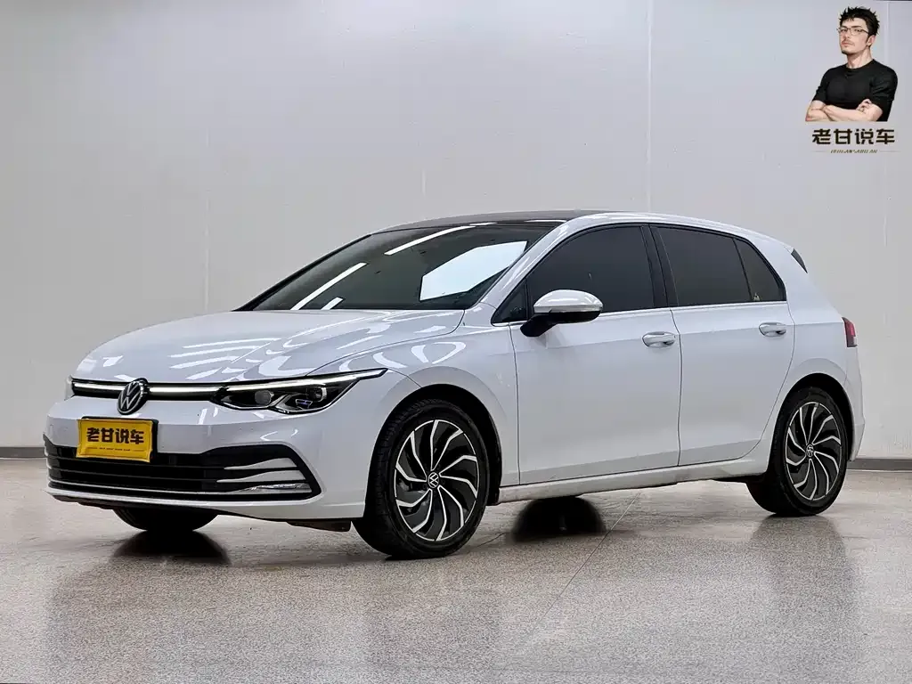 Volkswagen Golf 2023 из CN, фото 1