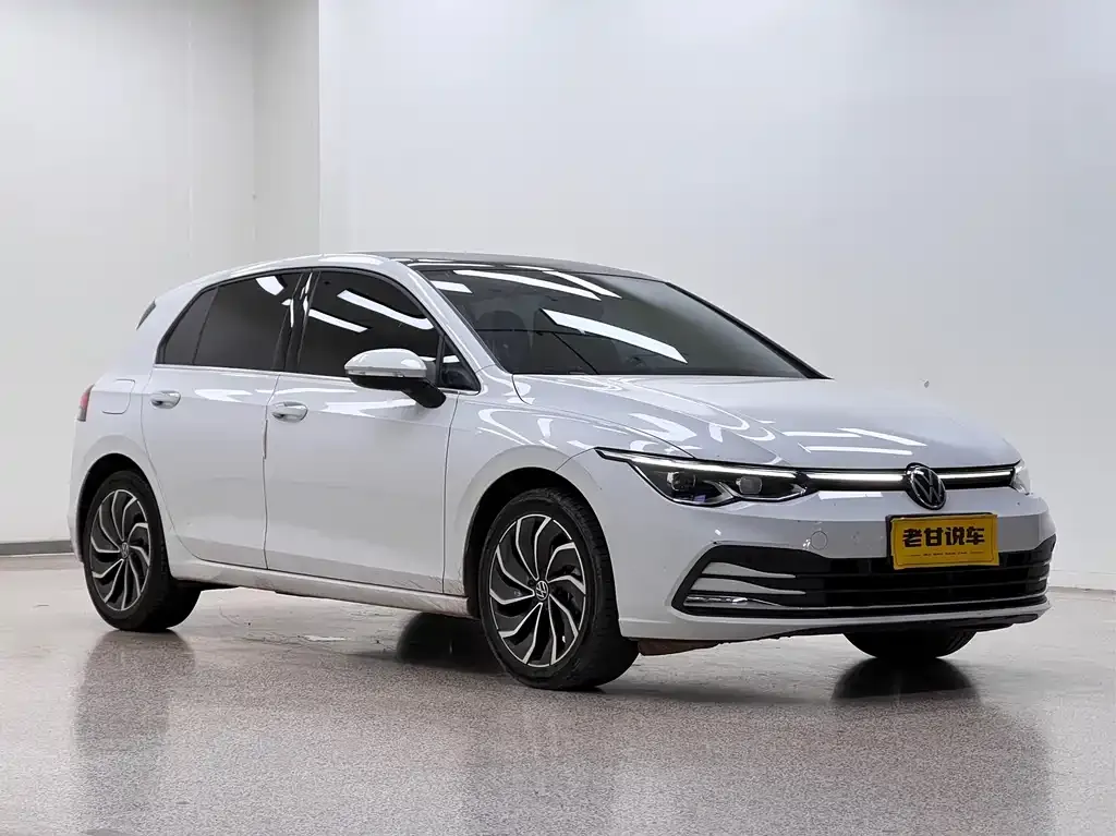 Volkswagen Golf 2023 из CN, фото 3