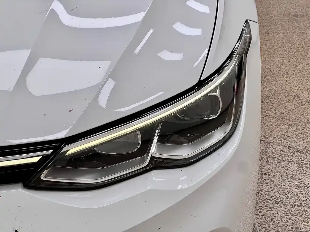 Volkswagen Golf 2023 из CN, фото 8