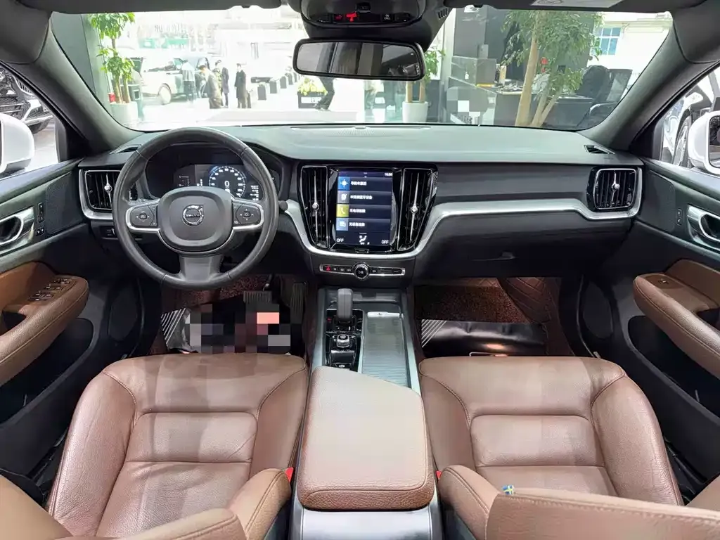Volvo S60 2022 из CN, фото 5