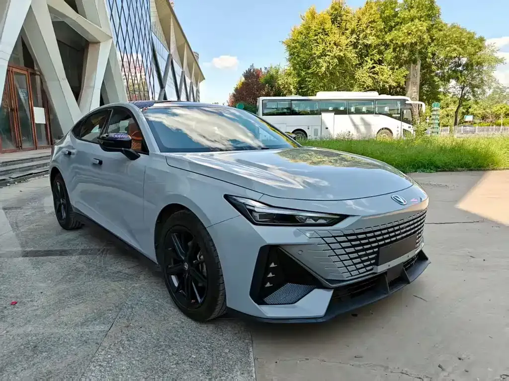 Changan UNI-V 2023 из CN, фото 4