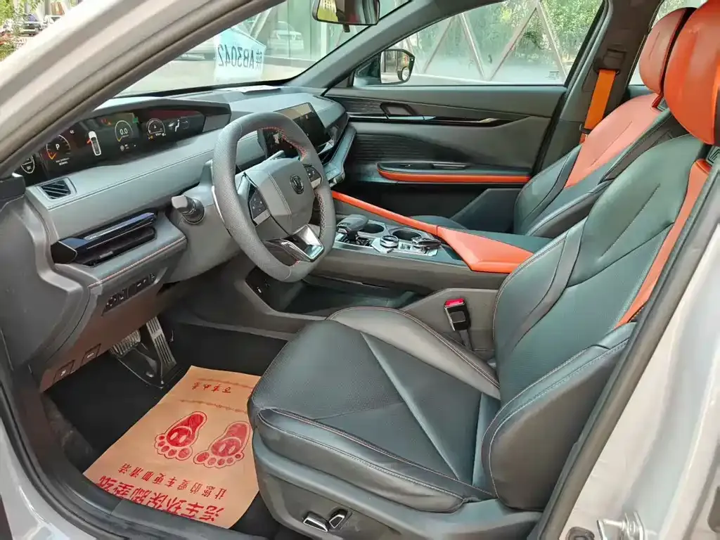 Changan UNI-V 2023 из CN, фото 5