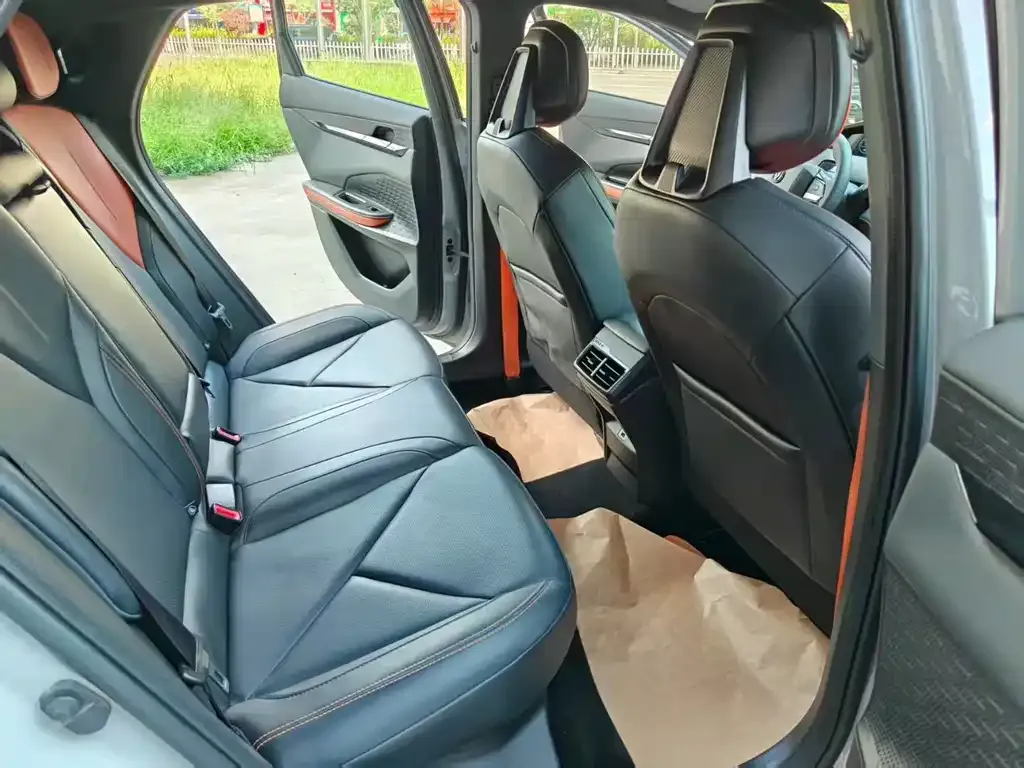 Changan UNI-V 2023 из CN, фото 3