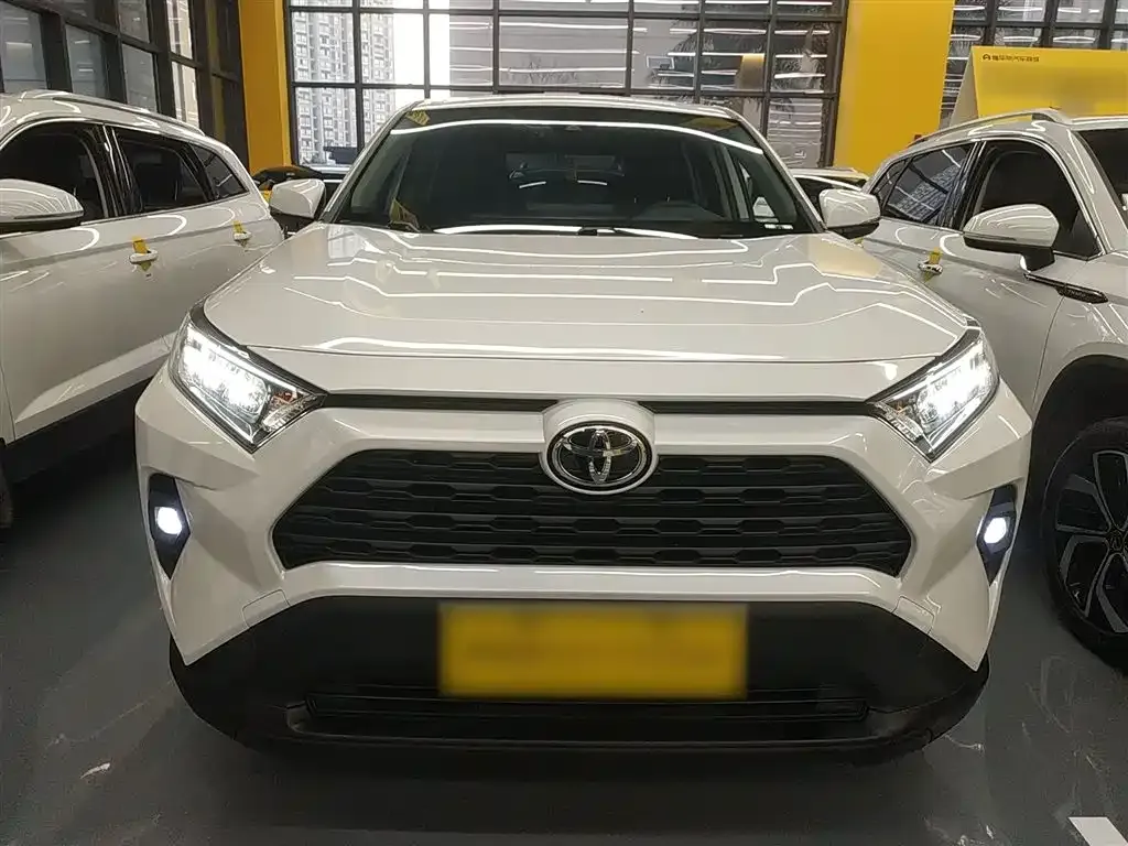 Toyota RAV4 2023 из CN, фото 9