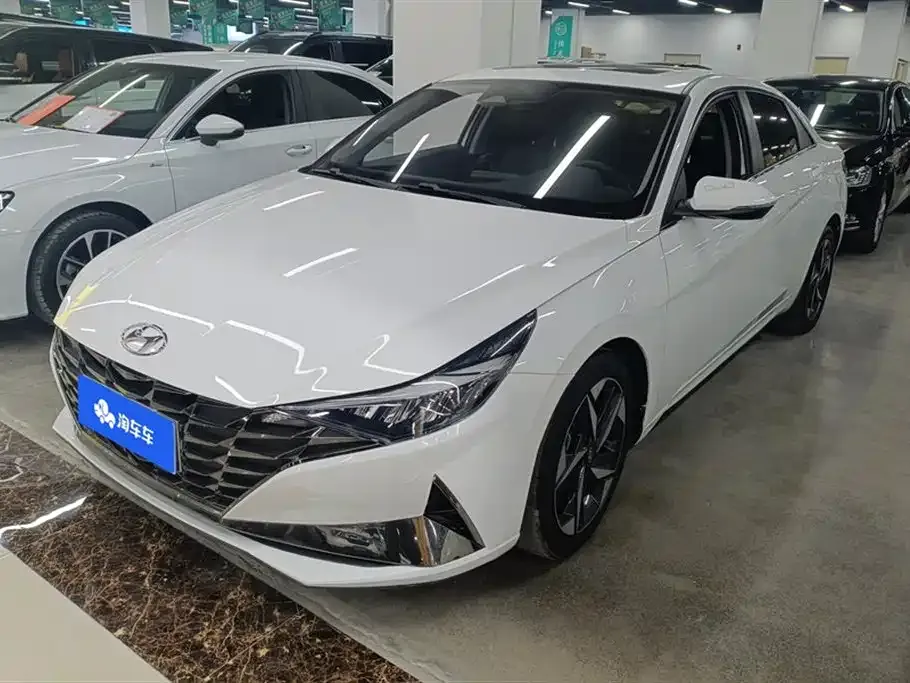 Hyundai Elantra 2023 из CN, фото 1