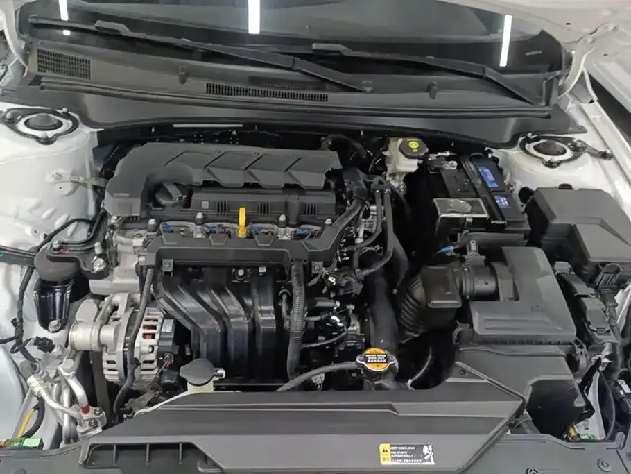Hyundai Elantra 2023 из CN, фото 10