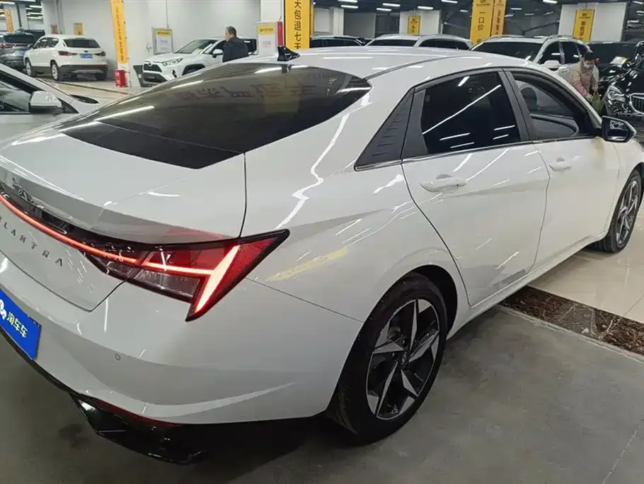 Hyundai Elantra 2023 из CN, фото 3