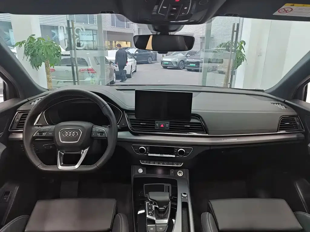 Audi Q5L Sportback 2022 из CN, фото 8