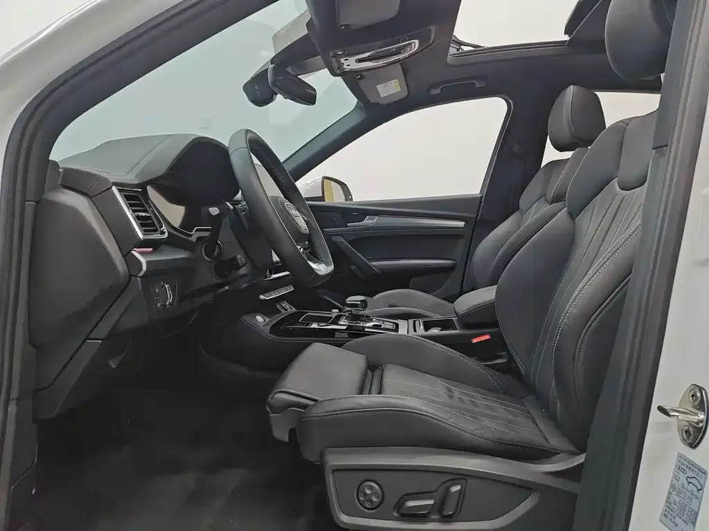 Audi Q5L Sportback 2022 из CN, фото 7