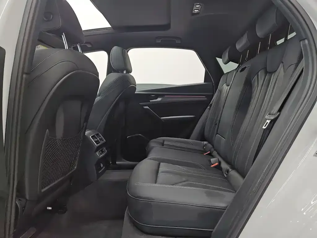 Audi Q5L Sportback 2022 из CN, фото 2