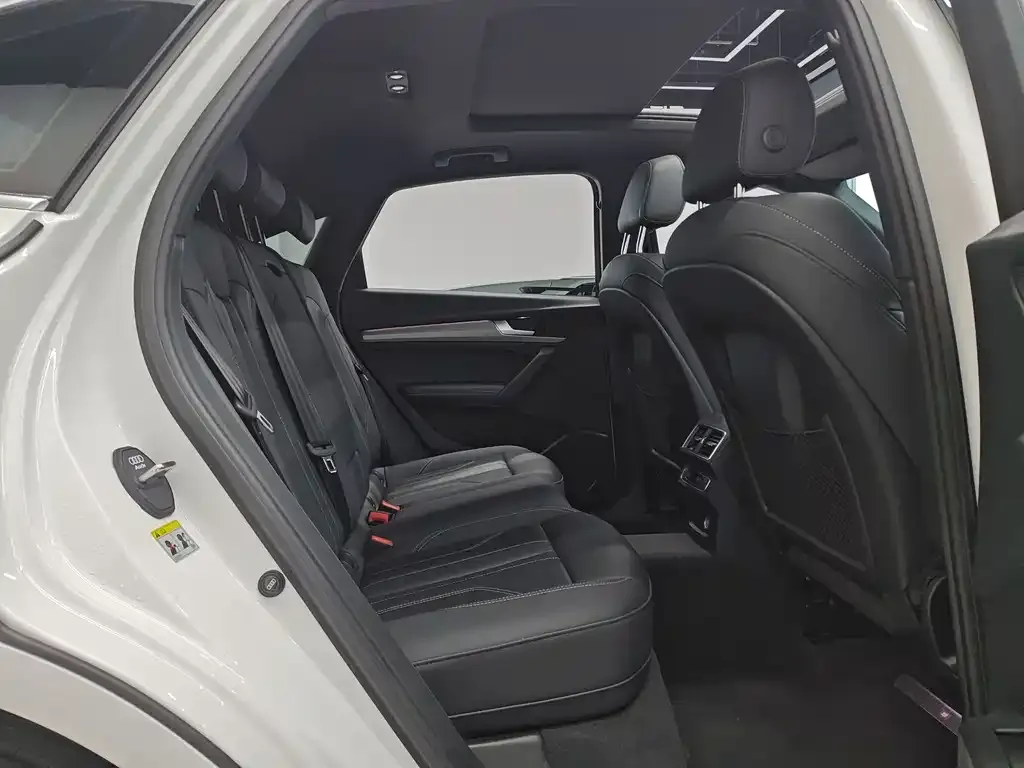 Audi Q5L Sportback 2022 из CN, фото 3