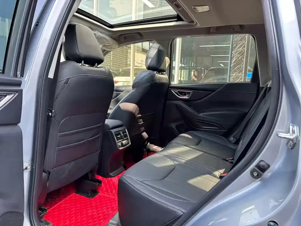 Subaru Forester 2021 из CN, фото 2