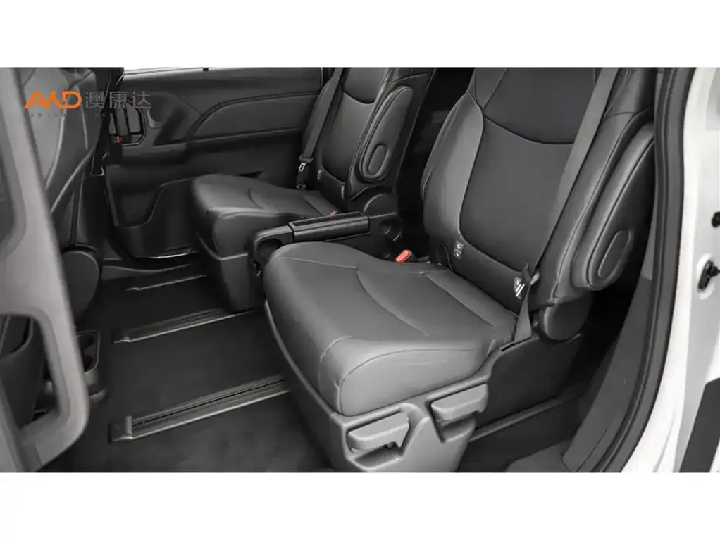 Toyota Granvia 2025 из CN, фото 6
