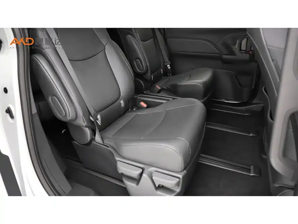 Toyota Granvia 2025 из CN, фото 4
