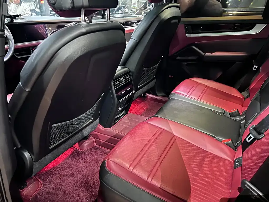Porsche Cayenne 2024 из CN, фото 7