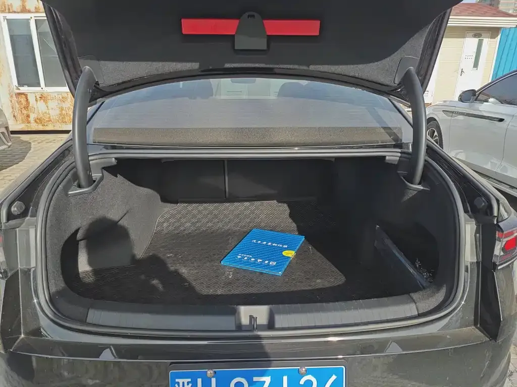Volkswagen Magotan 2025 из CN, фото 4