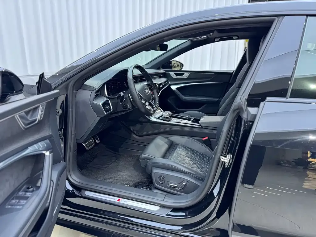 Audi A7 2023 из CN, фото 10