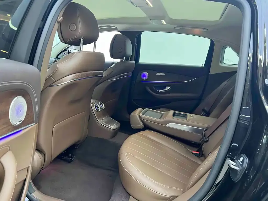 Mercedes-Benz E-Class 2022 из CN, фото 5