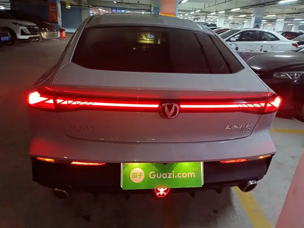 Changan UNI-V iDD 2023 из CN, фото 2