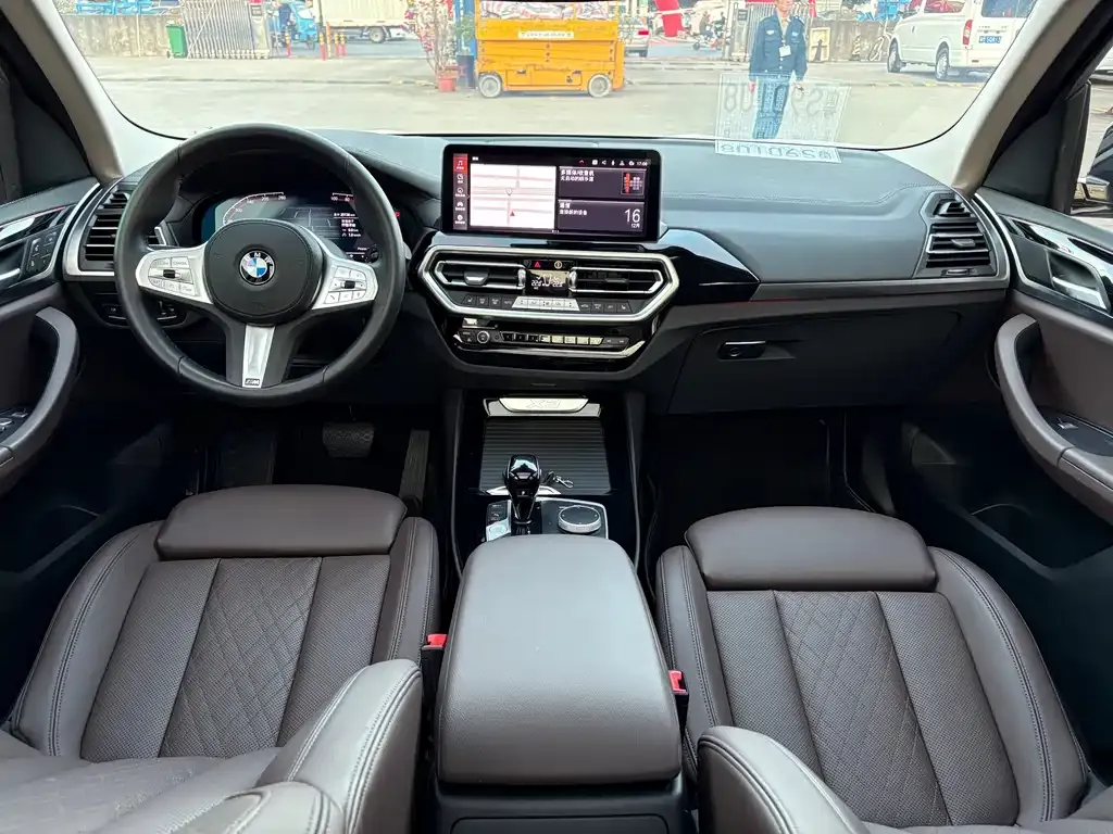 BMW X3 2024 из CN, фото 2