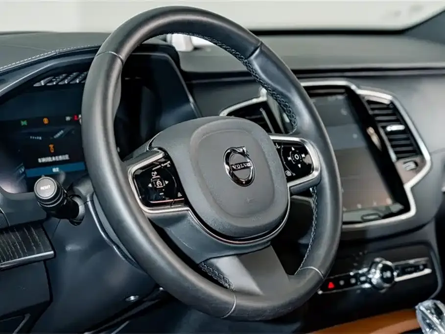 Volvo XC90 2024 из CN, фото 7