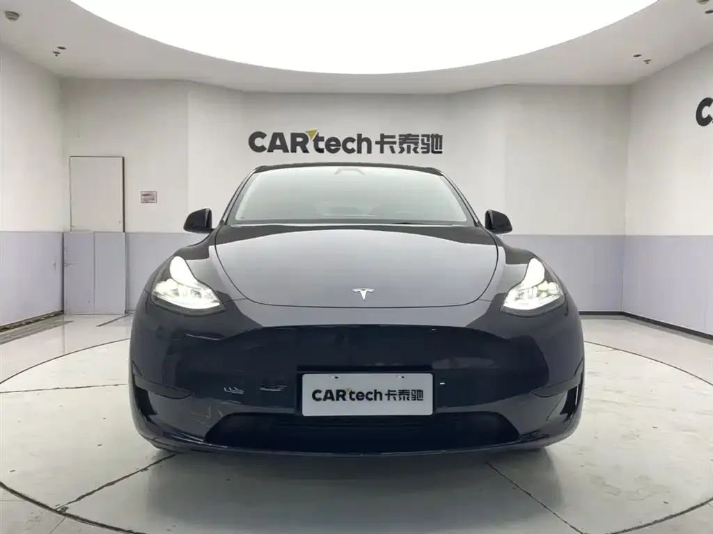 Tesla Model Y 2024 из CN, фото 3