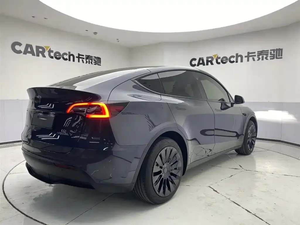 Tesla Model Y 2024 из CN, фото 9