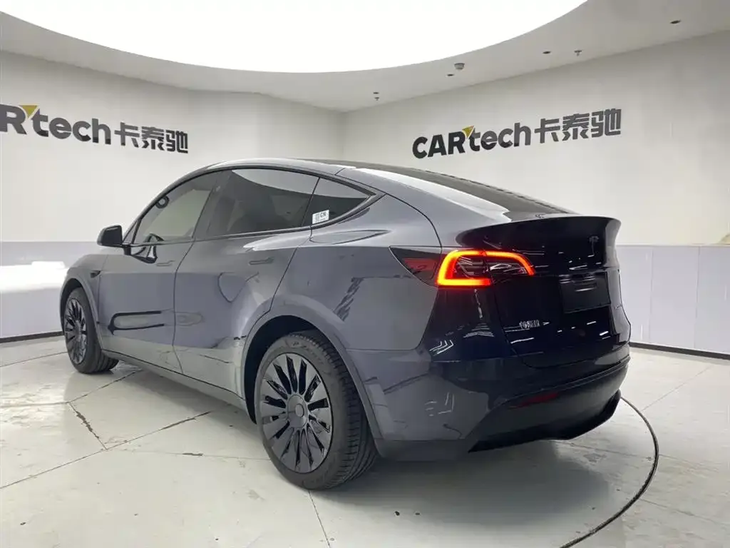 Tesla Model Y 2024 из CN, фото 8
