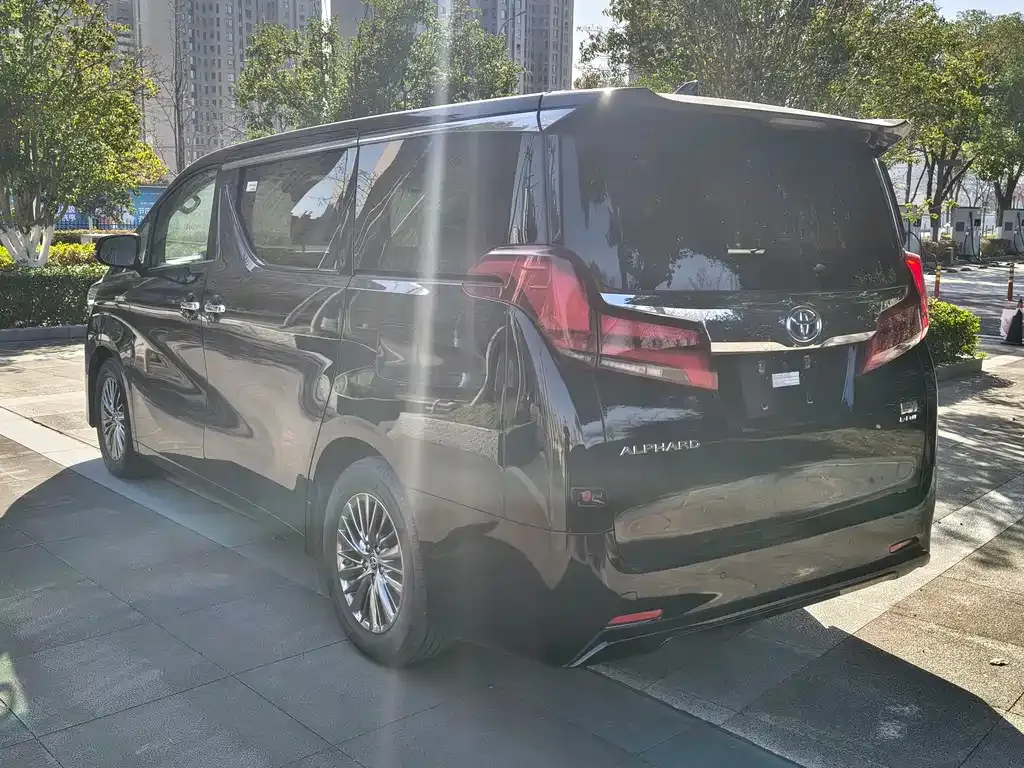 Toyota Alphard 2021 из CN, фото 4