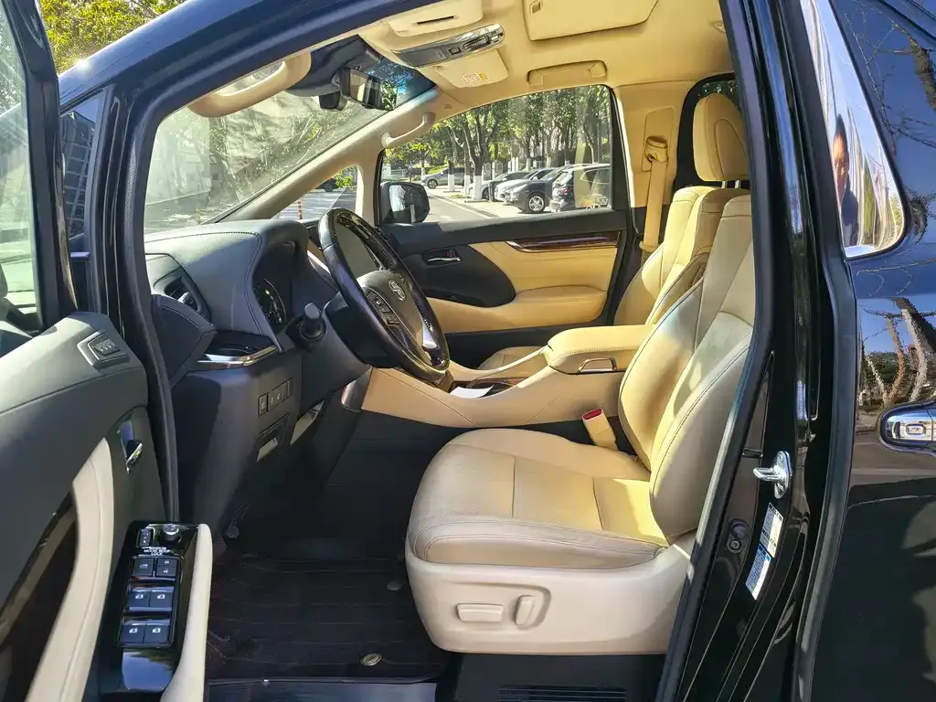 Toyota Alphard 2021 из CN, фото 10