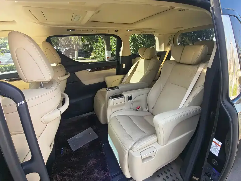 Toyota Alphard 2021 из CN, фото 5