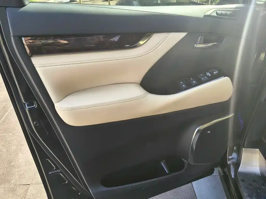 Toyota Alphard 2021 из CN, фото 3