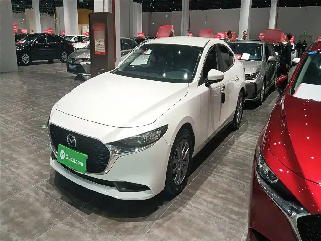 Mazda 3 Axela 2022 из CN, фото 2